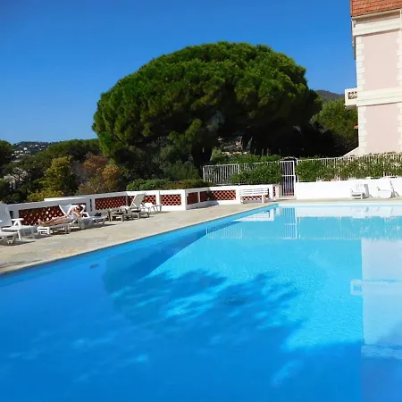 Holiday home Holiday Castel Haussmann-3