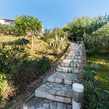 בית נופש Holiday Castel Haussmann-3